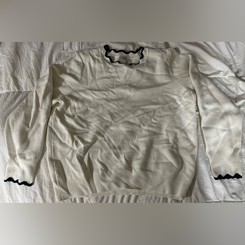 New Without Tags! White sweater with black swirl trim from H&M